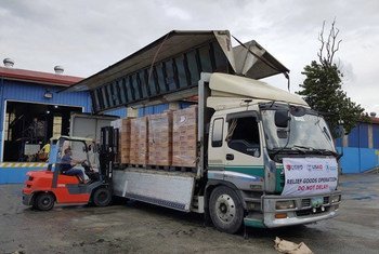 Le Programme alimentaire mondial (PAM) fournit une assistance aux victimes du typhon Koppu, aux Philippines. Photo PAM/KC Co