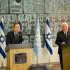 الأمين العام بان كي مون (يسار) في مؤتمر صحفي مشترك مع الرئيس الإسرائيلي روبن ريفلين، في القدس. المصدر: الأمم المتحدة / ريك باجورناس