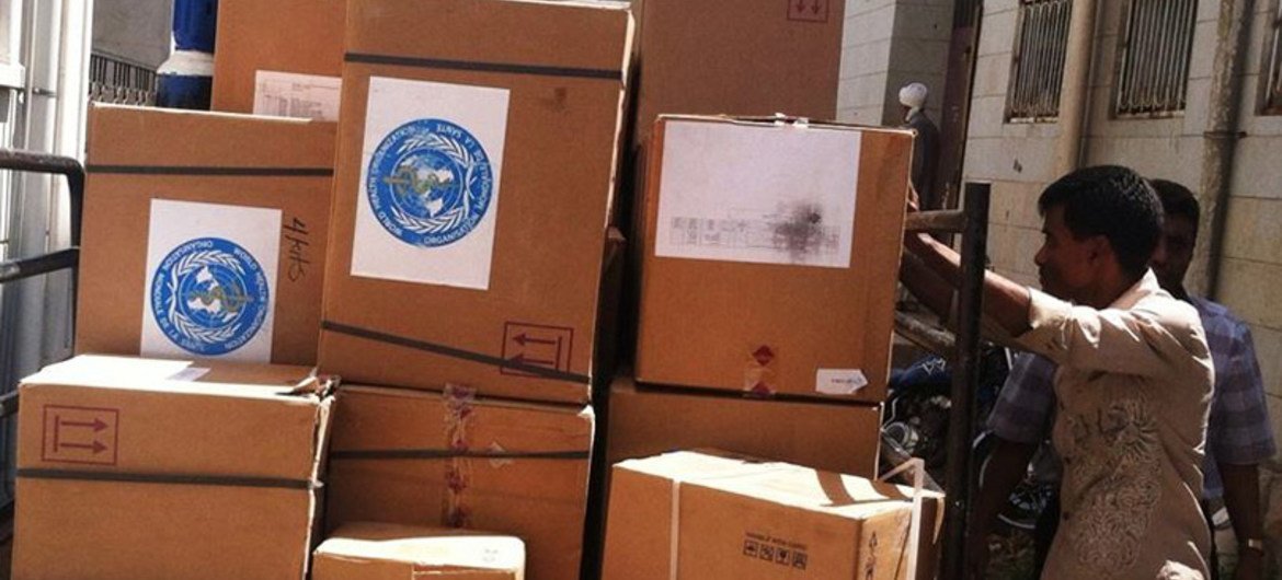 世界卫生组织向也门塔伊兹城运送医疗物资。图片：世界卫生组织