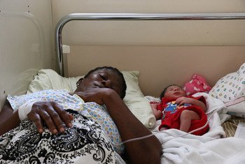 海地妇女接受孕产妇支持。联合国图片/Stephanie Coutrix