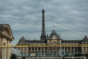 Vue de Paris, en France, du siège de l'UNESCO. Photo ONU/Mark Garten