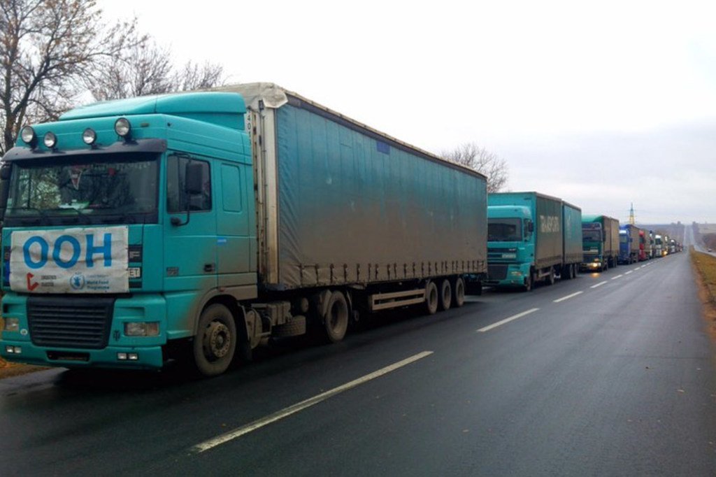 This WFP 12-truck convoy, with food supplies to feed more than 7,000 people for one month, reached Luhansk in eastern Ukraine for the first time since the suspension of humanitarian activities four months ago.