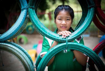 الشابة ثيدا أرنيجي كانت عديمة الجنسية قبل أن تحصل على الجنسية التايلاندية قبل أربع سنوات UNHCR/Roger Arnold