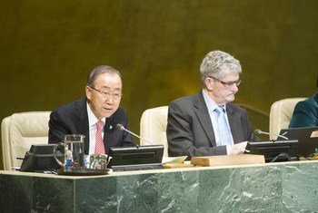 Ban Ki-moon informa a la Asamblea General de la ONU sobre la COP21. Foto: ONU/Rick Bajornas