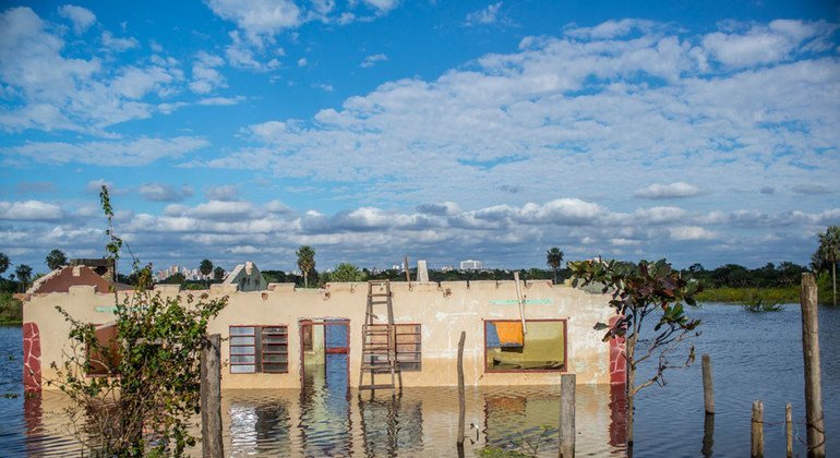 Inundação na comunidade de Chaco’i, a 30 milhas de Assunção, capital do Paraguai, em julho de 2014. 