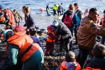 乘船抵达欧洲的叙利亚难民。难民署图片/Achilleas Zavallis