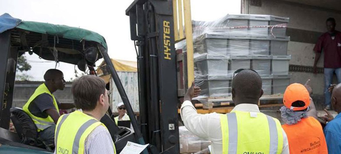 The UN Operation in Côte d’Ivoire (UNOCI) provided logistical support to the Independent Electoral Commission by transporting election material for the October 2015 poll.