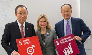 At World Economic Forum in Davos, Switzerland, Secretary-General Ban Ki-moon (left) announces creation of first ever UN High-Level Panel on Women’s Economic Empowerment . Also pictured Justine Greening, Development Secretary, United Kingdom  (centre) and Jim Yong Kim, President of the World Bank (right).