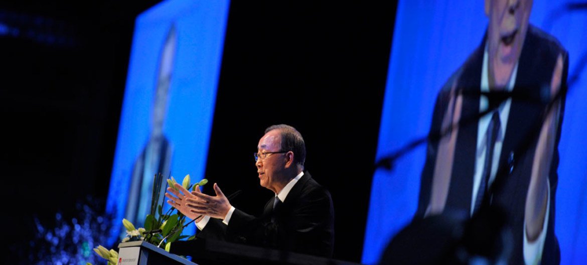 Secretary-General Ban Ki-moon delivers his keynote address at the 2030 Agenda for Sustainable Development in Zurich, Switzerland.