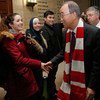 潘基文秘书长2月13日访问蒙特利尔时会见了麦吉尔大学的学生。联合国/Evan Schneider
