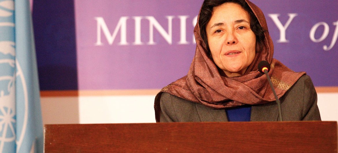 أرشيف: ليلى زروقي الممثلة الخاصة للأمين العام المعنية بالأطفال والصراعات المسلحة خلال مؤتمرها الصحفي في أفغانستان. UNAMA/Fardin Waezi