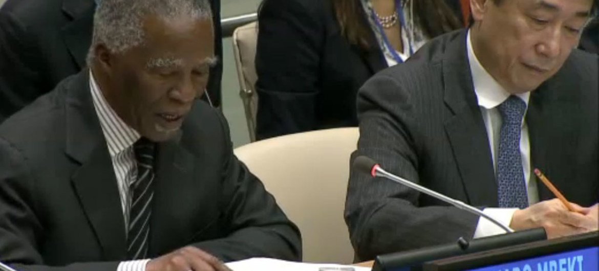 Former President of South Africa Thabo Mbeki (left) and ECOSOC President Oh Joon at an ECOSOC special event.
