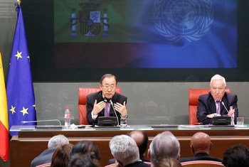 Secretary-General Ban Ki-moon (left) addresses a joint press conference with José Manuel García Margallo, Minister for Foreign Affairs of Spain, in Madrid.