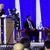 潘基文秘书长在访问毛里塔尼亚首都努瓦克肖特期间在当地举行的一个活动上发表主旨讲话。联合国图片/Evan Schneider