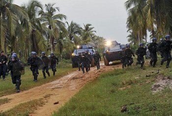 French forces from Opération Licorne (Operation Unicorn) and Jordanian Formed Police Units from the United Nations Operation in Côte d'Ivoire (UNOCI) conduct crowd control exercises near Grand Bassam, Côte d'Ivoire. Opération Licorne works in support of U