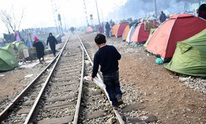 In March 2016, despite border restrictions in the Balkans, the influx of refugees and migrants to Idomeni, Greece, has continued.