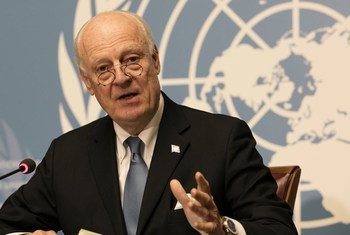 L’Envoyé spécial de l’ONU pour la Syrie, Staffan de Mistura, lors d'un point de presse à Genève. Photo : ONU / Anne-Laure Lechat