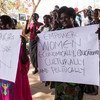 वर्ष 2030 तक लैंगिक समानता हासिल करने के लक्ष्य के साथ, दक्षिण सूडान के जुबा में महिलाओं का प्रदर्शन. (फाइल)
