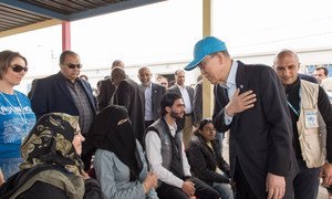 In Jordan’s Zaatari camp, Secretary-General Ban Ki-moon speaks with young refugees. 27 March, 2016.