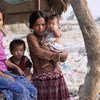 Семья из региона Южной Азии Фото УКГВ ООН