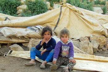 من الأرشيف: أصبح هؤلاء الأطفال بلا مأوى في أواخر مارس 2016 عندما دمرت السلطات الإسرائيلية 53 مبنى في التجمع السكاني الفلسطيني في خربة طانا، الواقعة في المنطقة ج من الضفة الغربية المحتلة.