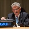 Mogens Lykketoft, presidente de la Asamblea General de la ONU, durante los diálogos informales con los candidatos a Secretario General. Foto: ONU/Rick Bajornas