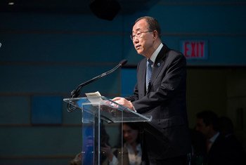 الأمين العام للأمم المتحدة أثناء خطابه في مقر البنك الدولي بواشنطن. World Bank/Grant Ellis