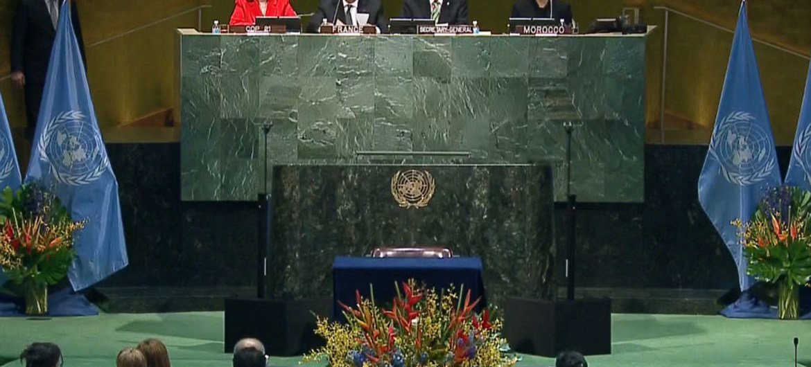 Imagen de la Asamblea General de la ONU en la ceremonia de firma del Acuerdo de Paris, 22 de abril de 2016. Captura de video  UN TV