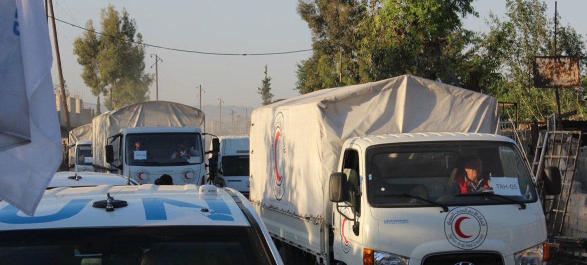 A convoy bound for East Ghouta, Syria, on 19 April 2016.