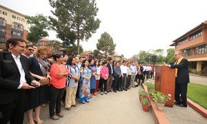 Deputy Secretary-General Jan Eliasson (right) addresses UN staff at UN House, Pulchowk, Nepal.