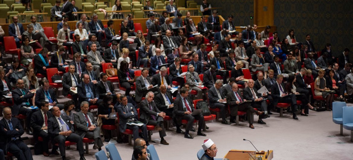 安理会就反击恐怖主义言论和意识形态进行辩论，会员国高度重视，有近70个国家在辩论中发言。联合国 图片/Rick Bajornas