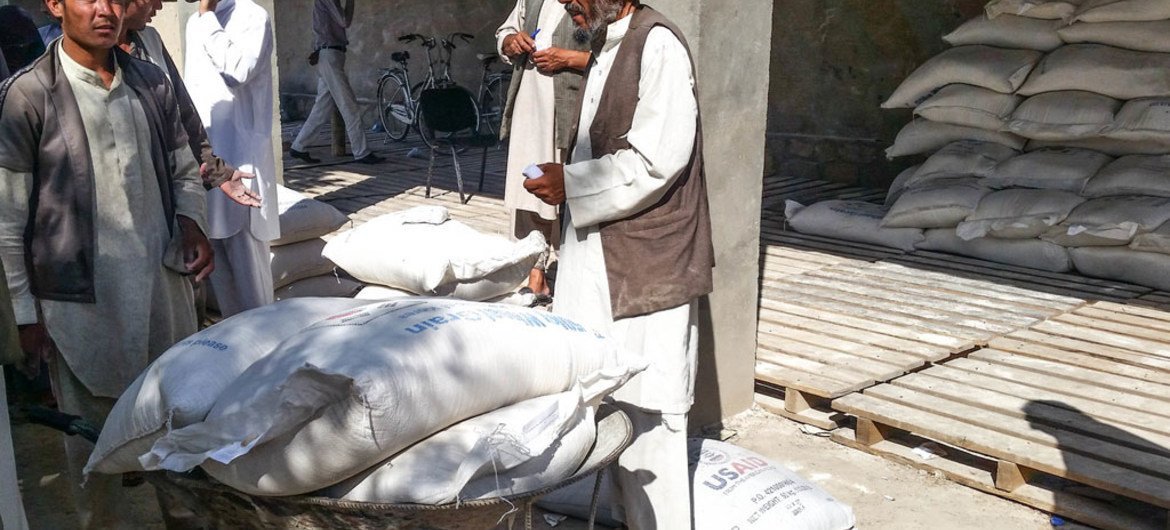 2500 عائلة نازحة في قندوز، أفغانستان  بحاجة للمساعدة الإنسانية. المصدر: مكتب تنسيق الشؤون الإنسانية / محمد صادق زهير