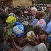 副秘书长奥布莱恩在中非共和国访问一个难民营。中非稳定团/Nektarios Markogiannis