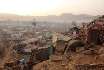 مخيم سورتوني  للنازحين في دارفور  16 مارس 2016. المصدر: برنامج الغذاء العالمي / مارك بروست