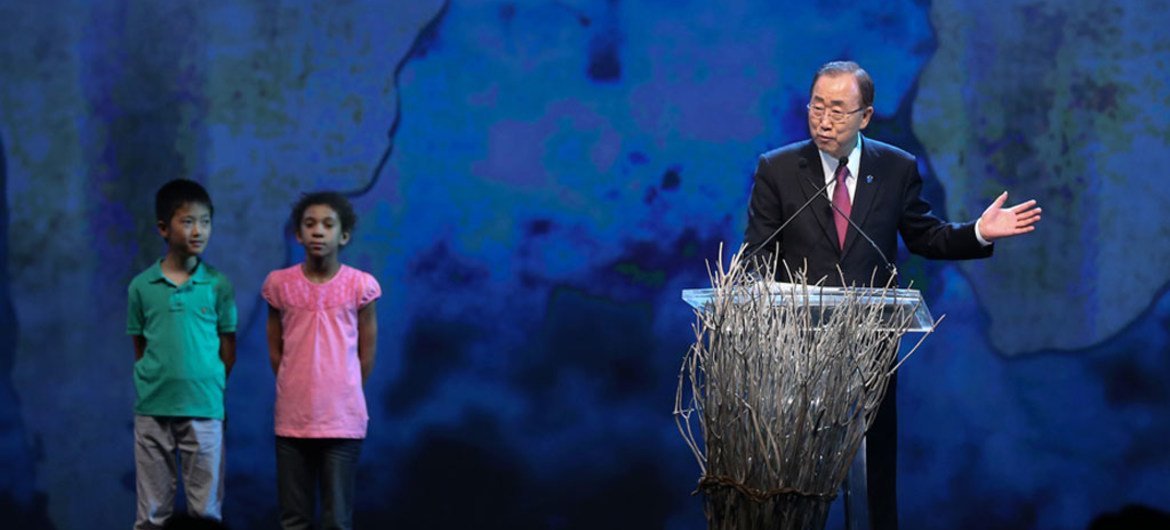 UN Secretary-General Ban Ki-moon opens the first-ever World Humanitarian Summit in Istanbul, Turkey.