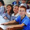 Crianças palestinas na escola.  