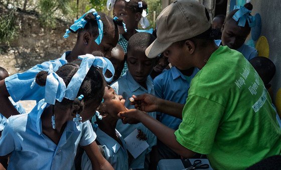 Кампания по  вакцинации  против холеры в  Гаити в 2014 году.  Фото ООН