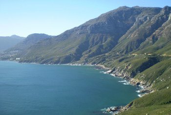 El Reino florístico del Cabo en Sudáfrica se encuentra entre los sitios en peligro por el efecto del cambio climático. Foto: UNESCO/Leila Maziz.