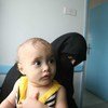 يعيش الأطفال في تعز، اليمن، تحت ضغوط هائلة، ويفتقرون إلى أي  شعور بالأمان أو الحياة الطبيعية بسبب الحصار والقتال عنيف.  المصدر: اليونيسف / مهيوب