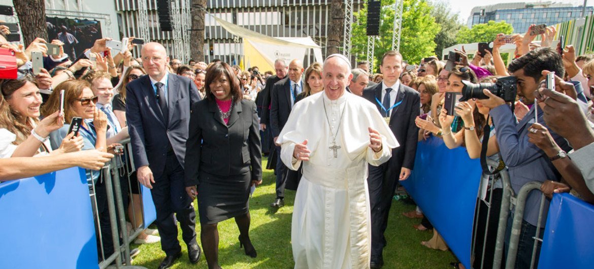Папа Римский Франциск впервые  посетил штаб-квартиру Всемирной продовольственной программы в Риме. Фото ВПП/ Д. Адамо
