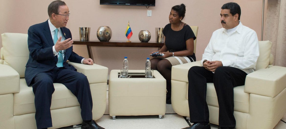 Secretary-General Ban Ki-moon (left) meets with President Nicolas Maduro Moros of Venezuela, in Havana, Cuba.
