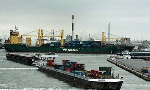 Port scenes, Antwerp, 2013. International Maritime Organization (IMO)