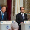 Le Secrétaire général Ban Ki-moon (à gauche) et le Président français, François Hollande, lors d'une conférence de presse à Paris. Photo ONU/Eskinder Debebe