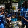 Distribución de filtros de agua en Puerto Príncipe. Foto: ONU/MINUSTAH/Logan Abassi