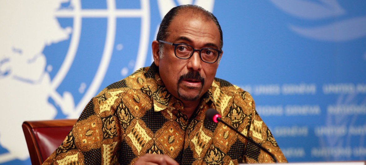 UNAIDS Executive Director Michel Sidibé launches the Prevention gap report at a press conference in Geneva.