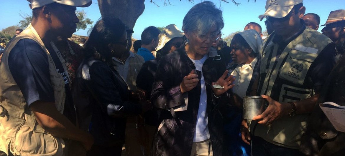 联合国负责人道主义事务的助理秘书长、紧急救济副协调员康京和对马达加斯加南部进行访问。联合国人道协调厅/ Laila Bourhil