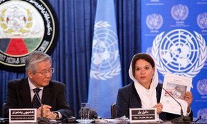 At a press conference in Kabul, (left) Tadamichi Yamamoto, the Secretary-General’s Special Representative for Afghanistan and head of UNAMA, and (right) Danielle Bell, Director, Human Rights Unit, UNAMA, present latest report on civilian casualties.