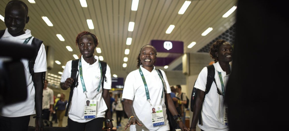 难民奥林匹克代表队成员抵达里约国际机场。联合国难民署/Benjamin Loyseau