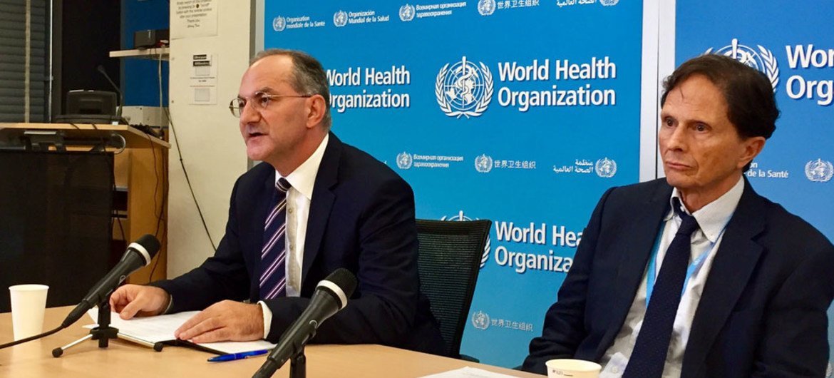 Peter Salama (left), Executive Director, WHO Health Emergency Programme, and David Heymann, Chairperson of WHO International Health Regulations (IHR) Emergency Committee brief the press in Geneva on the Zika Virus.