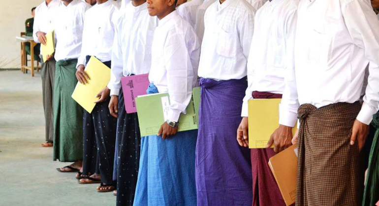Pelo menos 924 crianças e jovens foram libertados do Tatmadaw desde 2012.